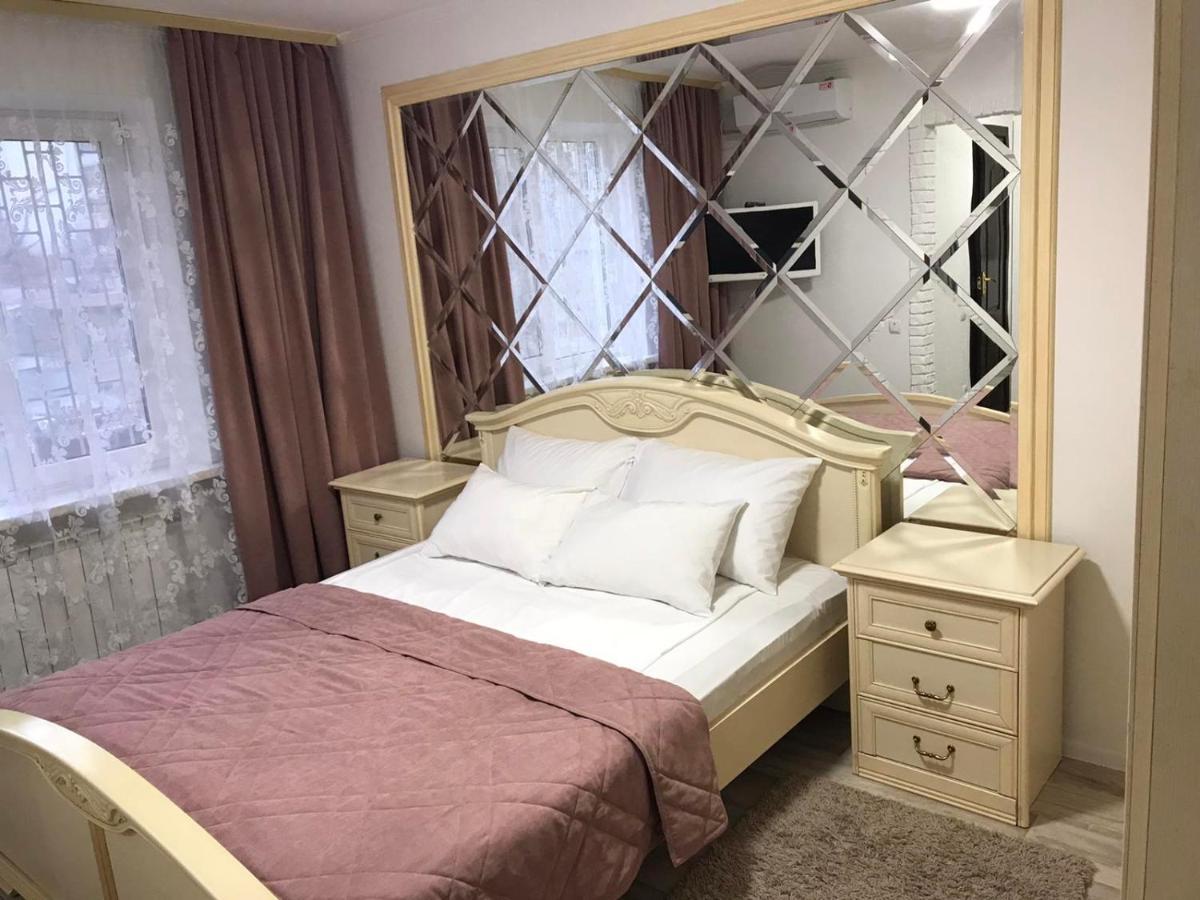 Enrico Hotel Dnyipropetrovszk Kültér fotó