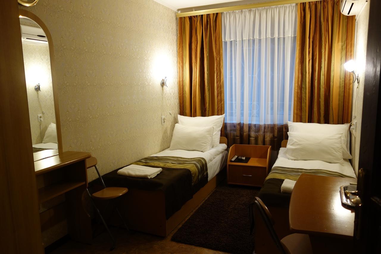 Enrico Hotel Dnyipropetrovszk Kültér fotó